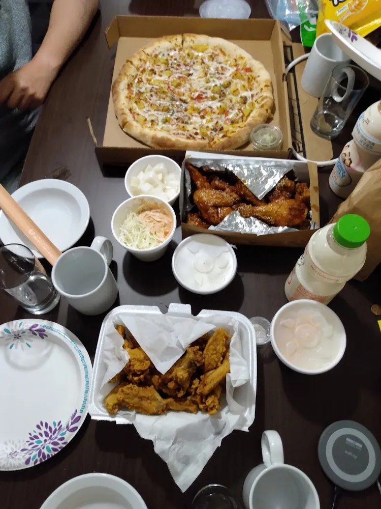 Sweet Potato Suffered Crust Pizza Sweet Garlic Source Whole Chicken Fried Wing